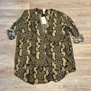 H&M Petite Women’s Snakeskin Tunic Size 32P